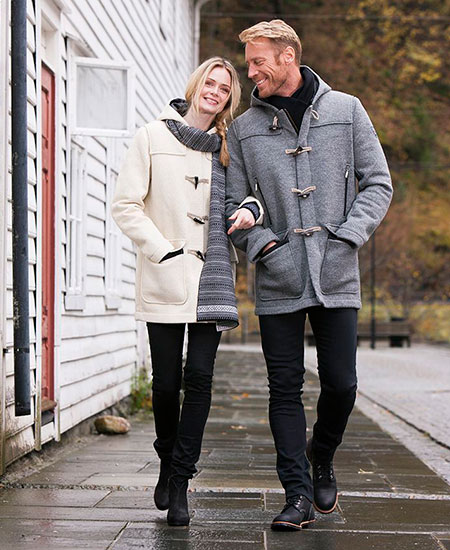 Мужское и женское пальто дафлкот
